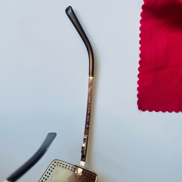 RARE ✨𝑪𝑯𝑨𝑵𝑬𝑳 VINTAGE SUNGLASSES ALL SWAROVSKI CRYSTALS - Picture 7 of 13